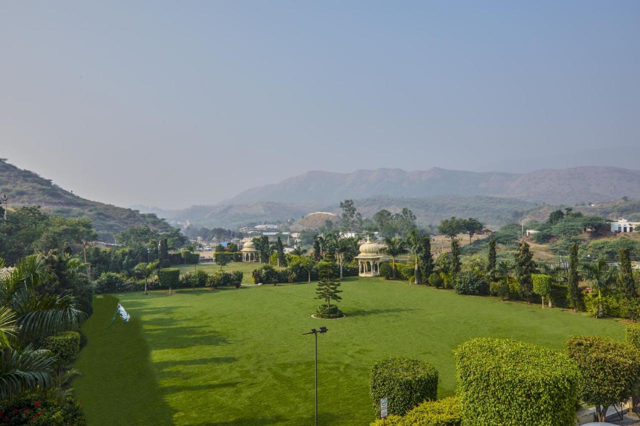 Club Mahindra Udaipur Hotel Luaran gambar