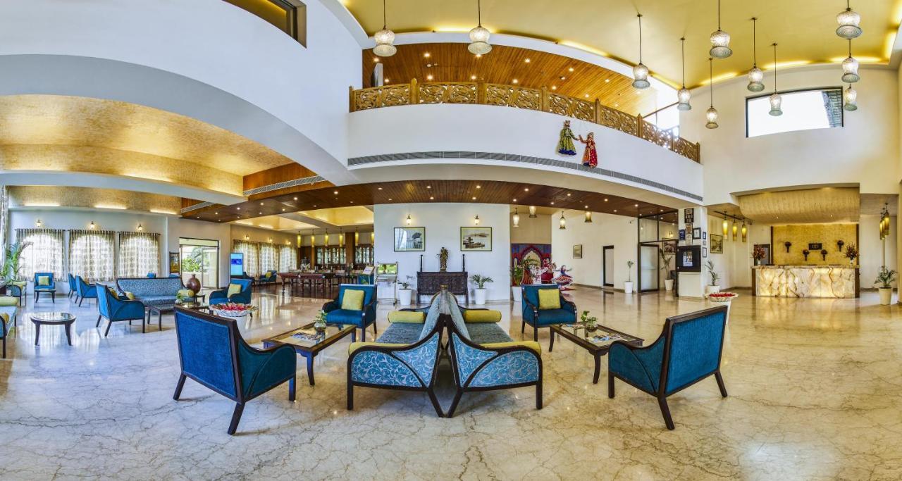 Club Mahindra Udaipur Hotel Luaran gambar