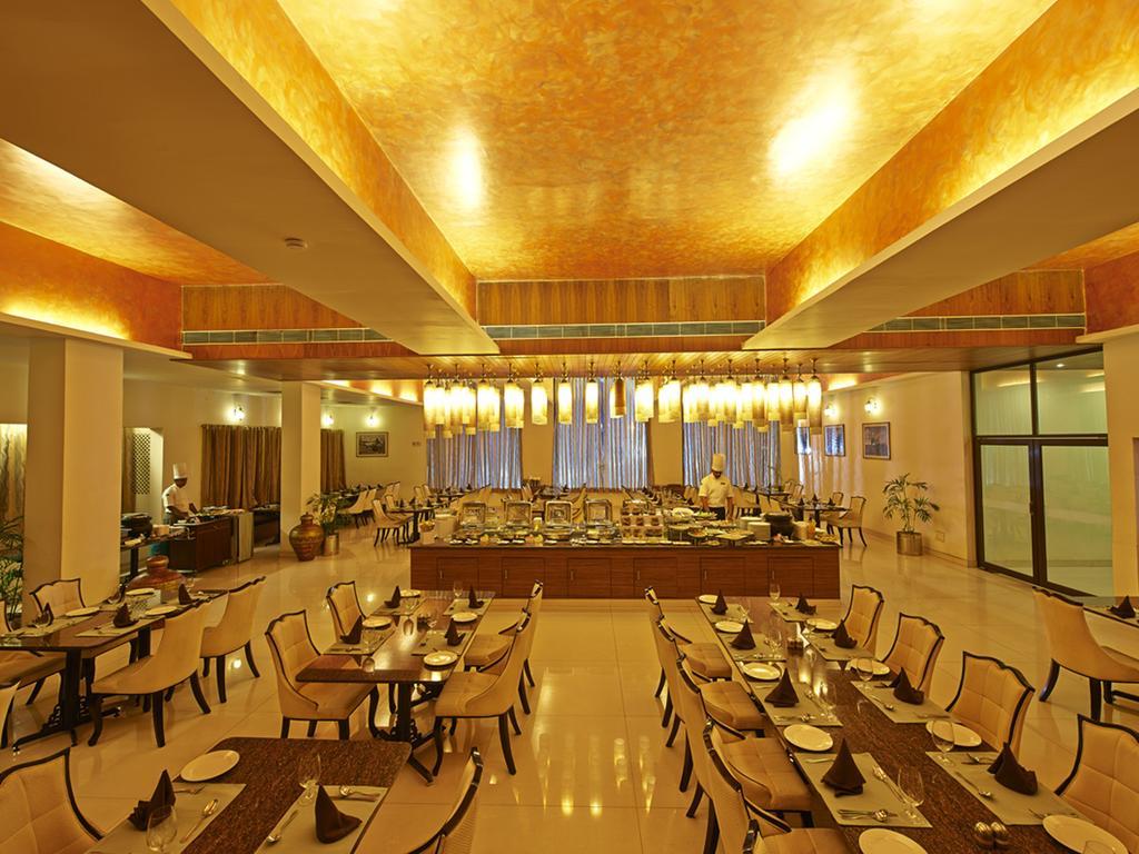 Club Mahindra Udaipur Hotel Luaran gambar