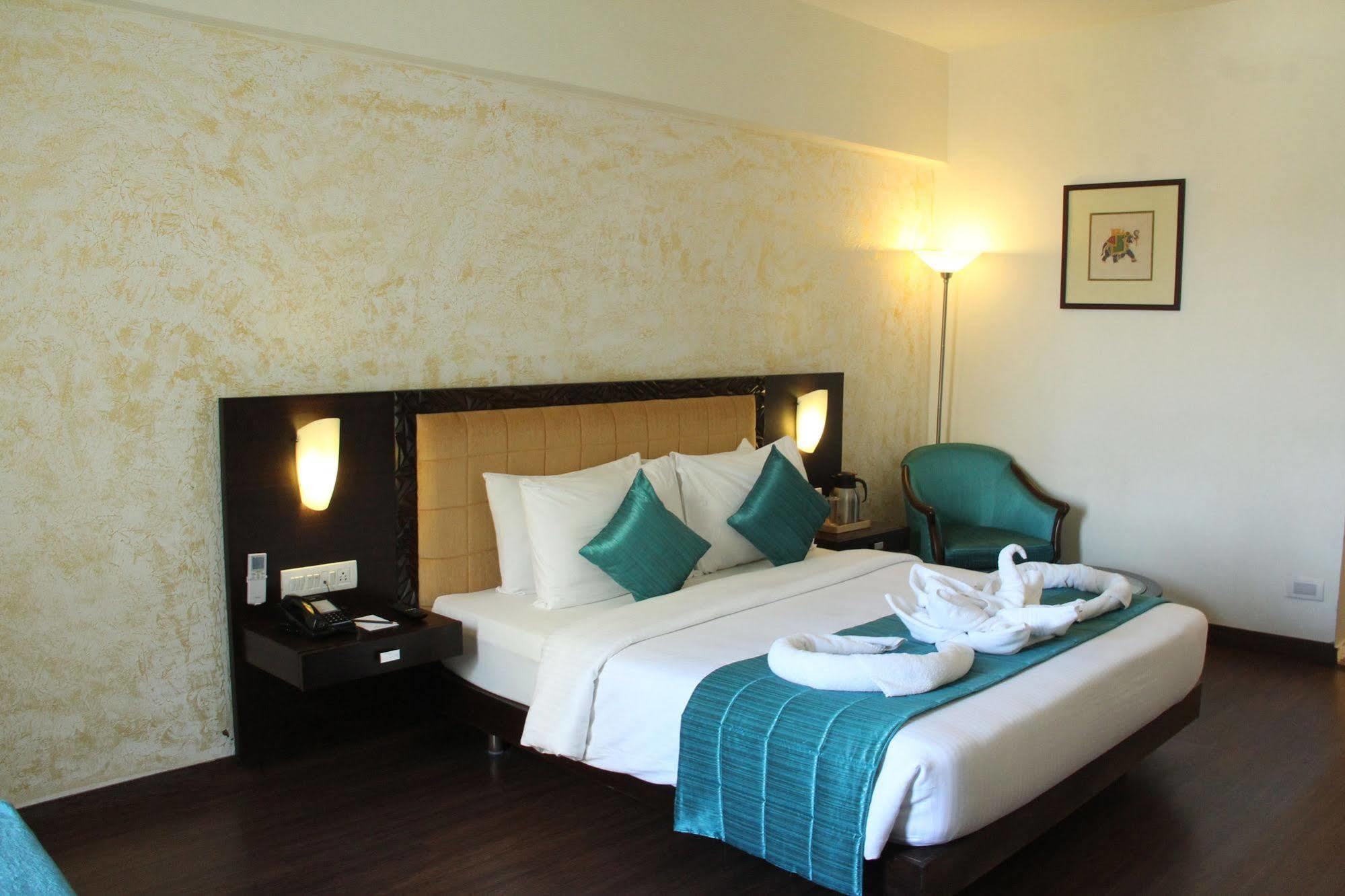 Club Mahindra Udaipur Hotel Luaran gambar